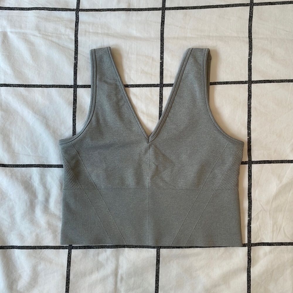 Abercrombie YPB seamlessCORE V-Neck Slim Tank in Heather Grey, Size M